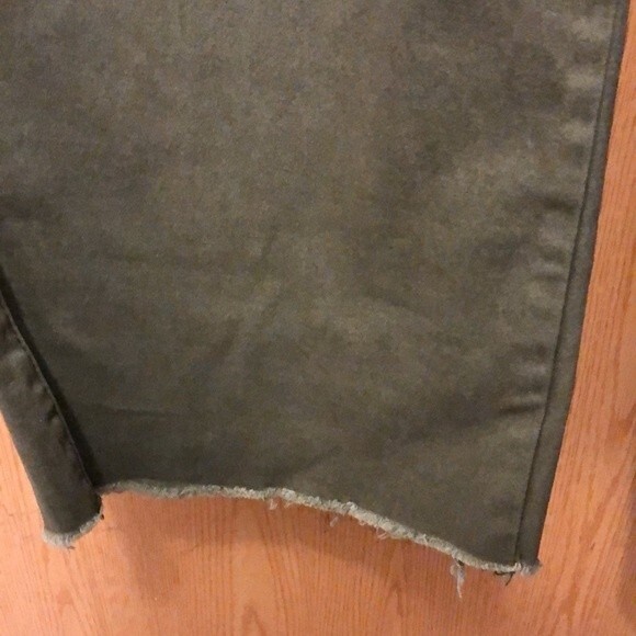 Fashion nova tunnel vision cropped jeans olive green size XL - Picture 7 of 9